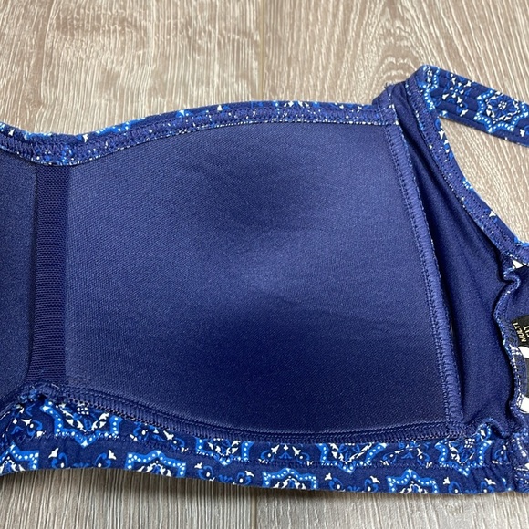 Nip Tuck Joann Bikini Top Blue Medallion Multi Fit Cup US 8 - Picture 15 of 16